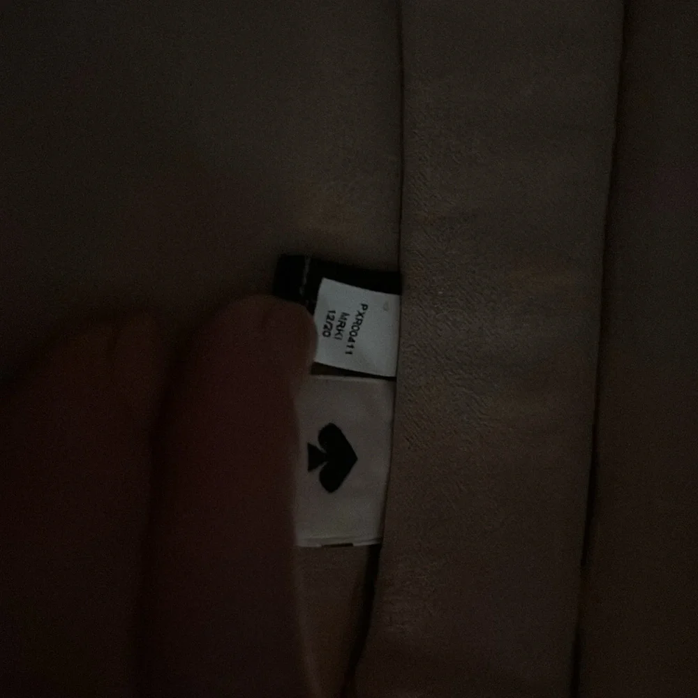 RESERVED Kate Spade NWT Puffy Puffer Fish Crossbody - Picture 7 of 11